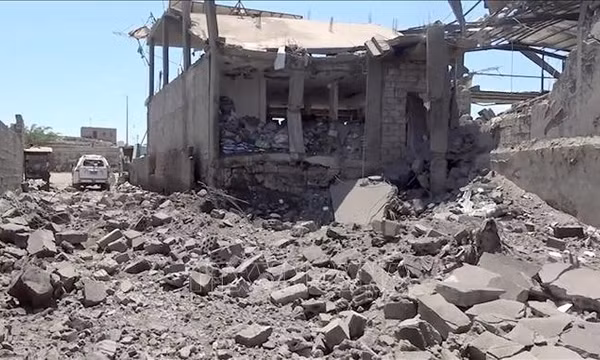 Giao tranh Yemen leo thang, Houthi hứng loạt không kích