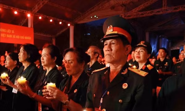 Chương trình nghệ thuật đặc biệt 'Khúc tri ân' tưởng nhớ các Anh hùng liệt sĩ