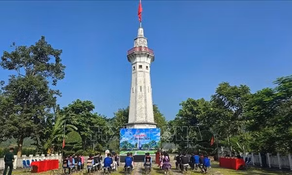 Những tiết học ý nghĩa ở nơi phên giậu Tổ quốc