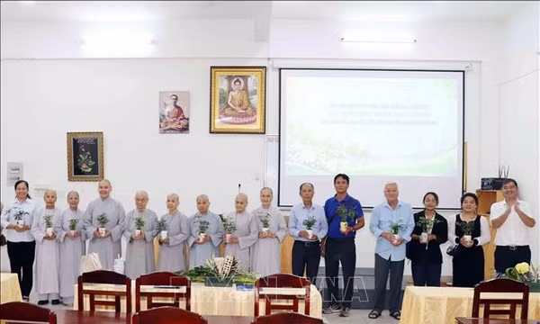 Nâng cao trách nhiệm các tổ chức tôn giáo trong bảo vệ môi trường
