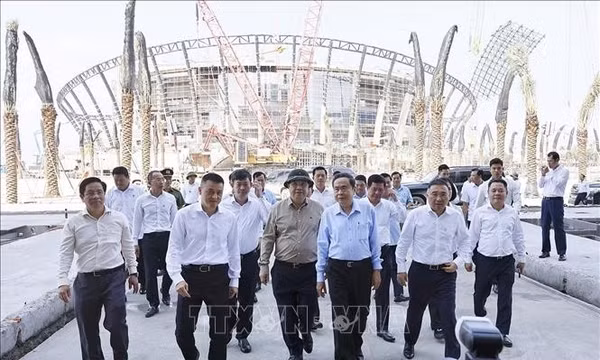 Chủ tịch Quốc hội kiểm tra tiến độ các công trình dự án phục vụ Hội nghị cấp cao APEC