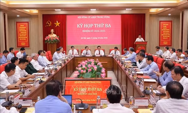 Xác định nền tảng lý luận cho sự phát triển lâu dài của đất nước