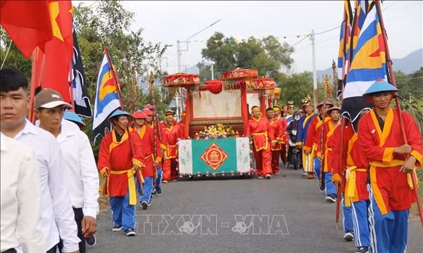 Độc đáo di sản miền biển Lễ hội Văn hóa - Du lịch Dinh Thầy Thím