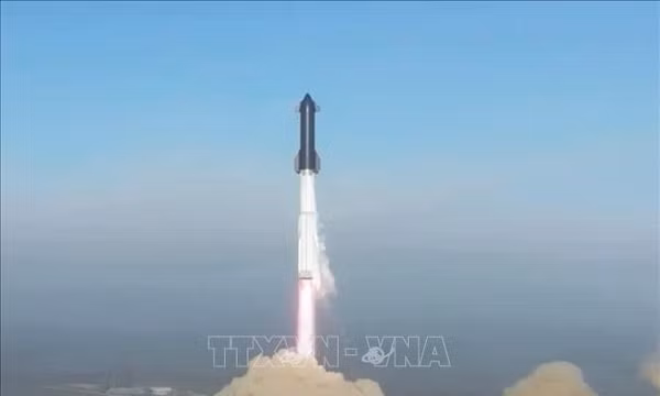 Mỹ: Tên lửa Starship lần đầu vào quỹ đạo, triển khai vệ tinh Starlink