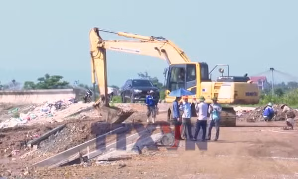 Khẩn trương thi công kè biển xung yếu trước mùa mưa, bão