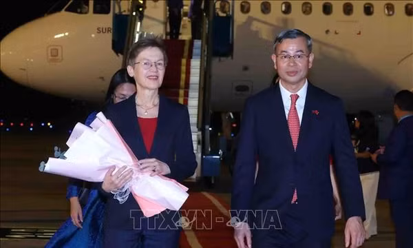 Thủ tướng Công quốc Liechtenstein đến Hà Nội, thăm chính thức Việt Nam
