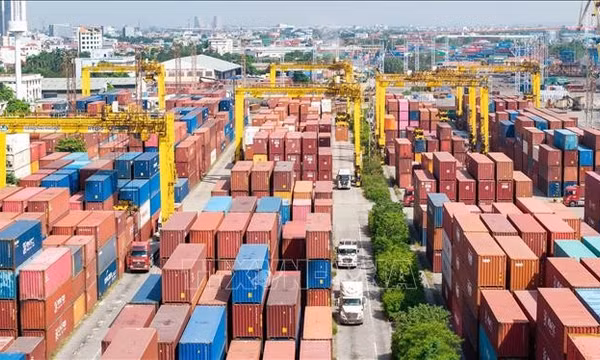 Standard Chartered: Sản xuất, thương mại giữ nhịp tăng trưởng kinh tế Việt Nam