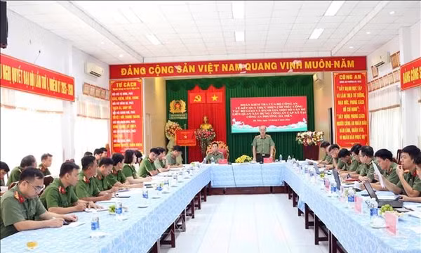 Bám cơ sở, phòng ngừa từ sớm, từ xa ở địa bàn biên giới