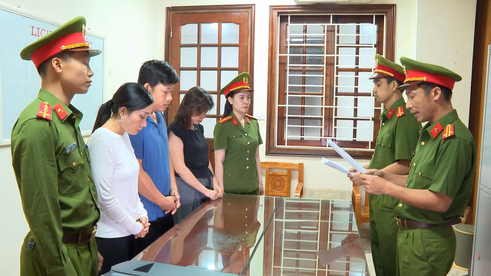 Chú thích ảnh