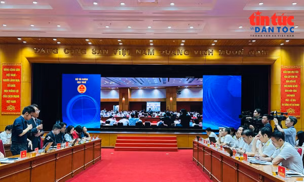 Ngành thuế ‘tăng tốc’ xử lý, làm rõ các khâu trong hoàn thuế 