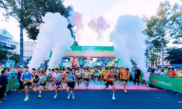 VPBank Đất Sen Hồng Music Marathon: Tranh tài gay cấn của hàng chục nghìn VĐV