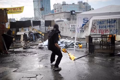 Thổ Nhĩ Kỳ dẹp loạn quảng trường Taksim ảnh 4
