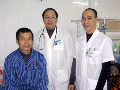 Bác sĩ dân tộc Tày tận tụy với nghề ảnh 1