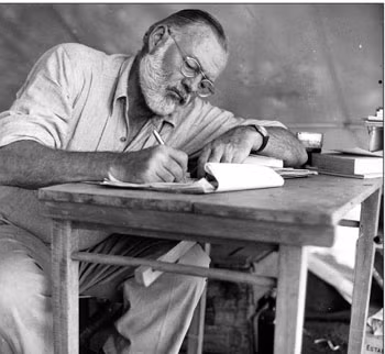 Hemingway từng ra biển săn tàu ngầm phát xít Đức ảnh 1