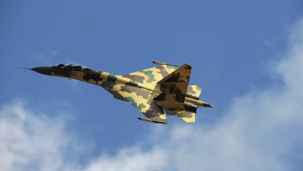 Nga mang Su-35, Yak-130 và Ka-52 đến Paris ảnh 1