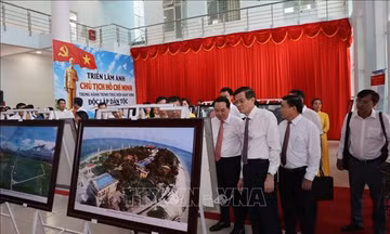 Triển lãm ảnh về Bác Hồ khơi dậy khát vọng phát triển