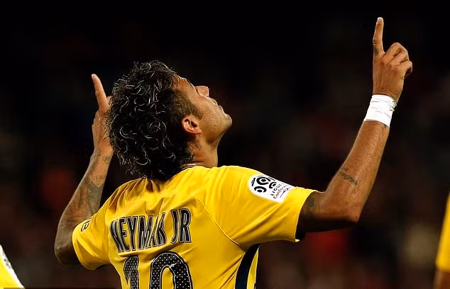 Màn ra mắt thành công của cầu thủ đắt giá nhất thế giới Neymar ảnh 1