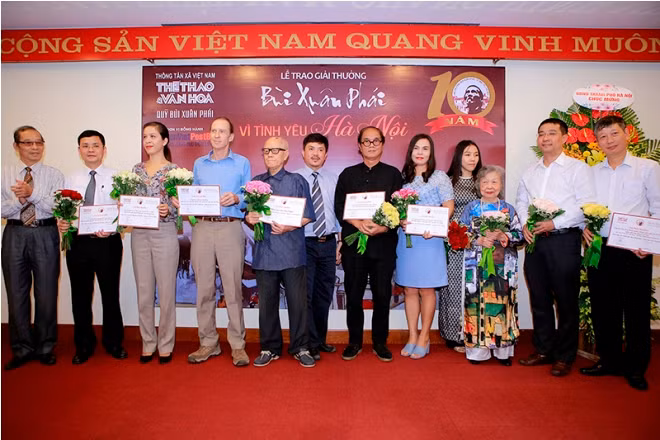 Chùm ảnh lễ trao giải thưởng 'Bùi Xuân Phái- Vì Tình yêu Hà Nội' ảnh 4