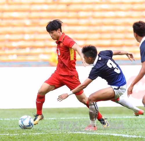  'Tặng' penalty cho Campuchia, trọng tài nhận sai với U22 Việt Nam ảnh 1
