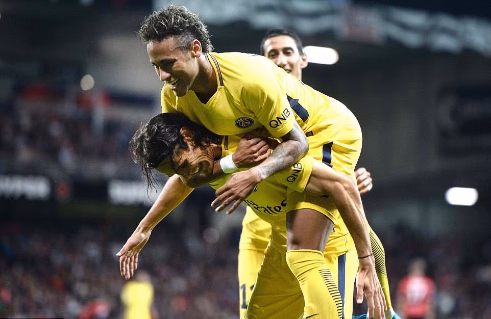 Màn ra mắt thành công của cầu thủ đắt giá nhất thế giới Neymar ảnh 2