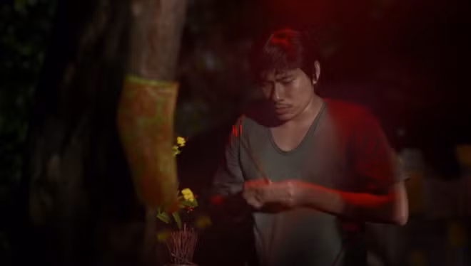 Phim hài kinh dị Việt Nam 'Rằm tháng 7' chỉ nên xem... vào ban ngày ảnh 4