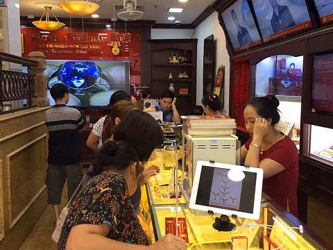 Đà tăng của giá vàng được 'tiếp sức' bởi căng thẳng bán đảo Triều Tiên ảnh 1