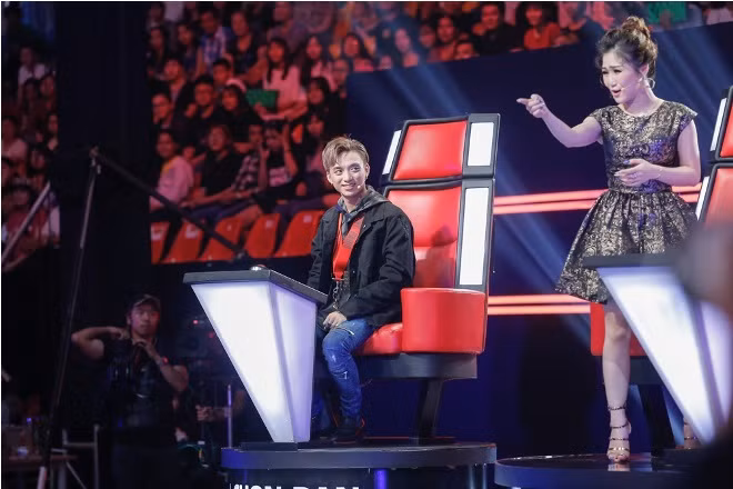 The Voice Kids 2017: Soobin Hoàng Sơn 'quậy' tưng bừng trên ghế nóng ảnh 3