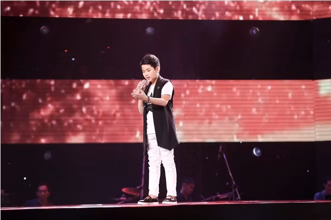 Tập 1 The Voice Kids 2017: Soobin Hoàng Sơn và Hương Tràm- Tiên Cookies 'bội thu' thi sinh ảnh 17