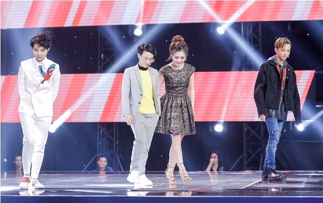 The Voice Kids 2017: Soobin Hoàng Sơn 'quậy' tưng bừng trên ghế nóng ảnh 1