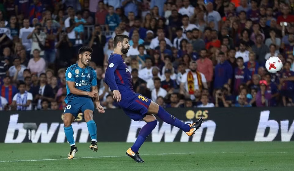Kền kền trắng đánh sập Nou Camp ảnh 7