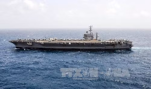 Iran bác bỏ máy bay không người lái bay sát tàu sân bay Mỹ ảnh 1