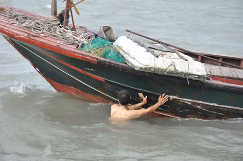 Quảng Ninh: Ì ạch những chuyến tàu ra các xã đảo ảnh 1