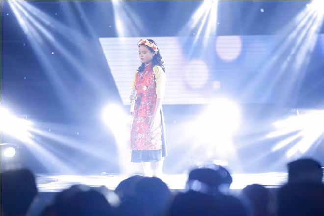 Tập 1 The Voice Kids 2017: Soobin Hoàng Sơn và Hương Tràm- Tiên Cookies 'bội thu' thi sinh ảnh 10
