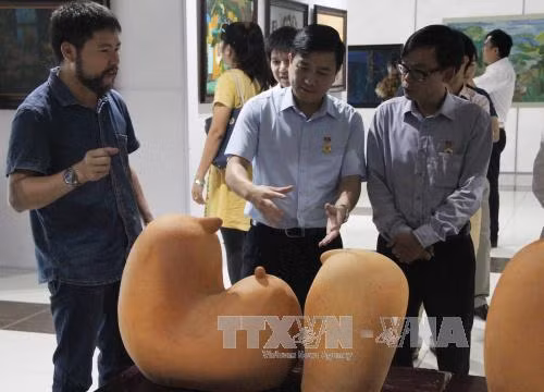 Triển lãm mỹ thuật khu vực Tây Bắc - Việt Bắc ảnh 1