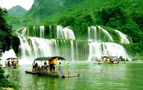 Phát huy tiềm năng của danh thắng thác Bản Giốc ảnh 1