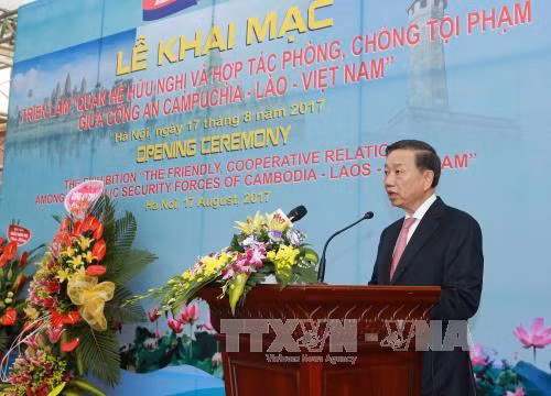 Triển lãm hợp tác phòng chống tội phạm giữa Công an Campuchia - Lào - Việt Nam ảnh 1