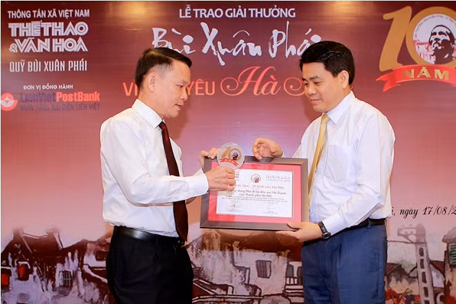 Chùm ảnh lễ trao giải thưởng 'Bùi Xuân Phái- Vì Tình yêu Hà Nội' ảnh 7