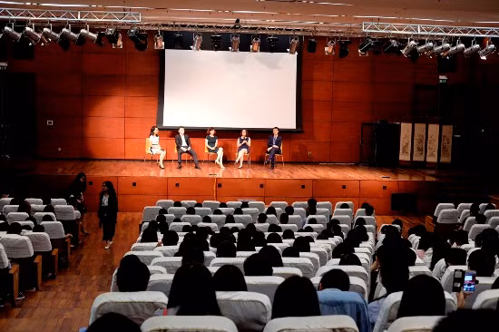  Cơ hội học bổng và giải thưởng lớn cho sinh viên kinh tế, tài chính, kế toán ảnh 1