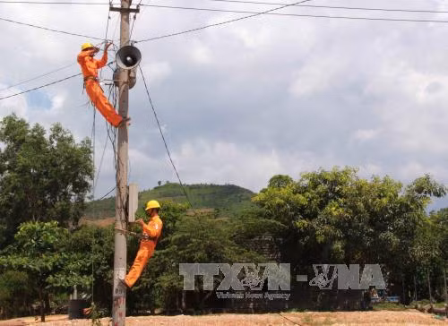 100% số xã ở các tỉnh Tây Nguyên đã có điện lưới quốc gia ảnh 1