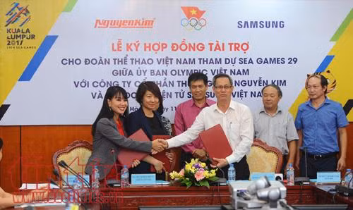 Tập đoàn Samsung và Nguyễn Kim tài trợ Đoàn Thể thao Việt Nam dự SEA Games 29 ảnh 1