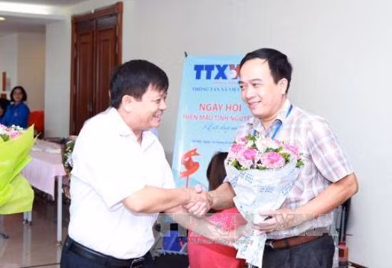 Thông tấn xã Việt Nam với ngày hội hiến máu tình nguyện 2017 ảnh 2