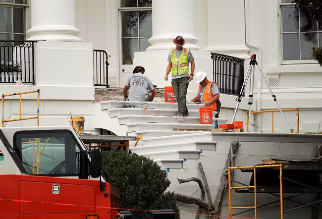 Khi ông Trump đi vắng, Nhà Trắng lập tức được 'tân trang' ảnh 5