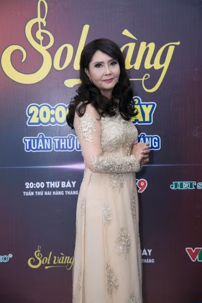 Lắng đọng những ca khúc của hai 'ông hoàng' tân nhạc Việt Nam trong đêm Sol Vàng tháng 8 ảnh 2