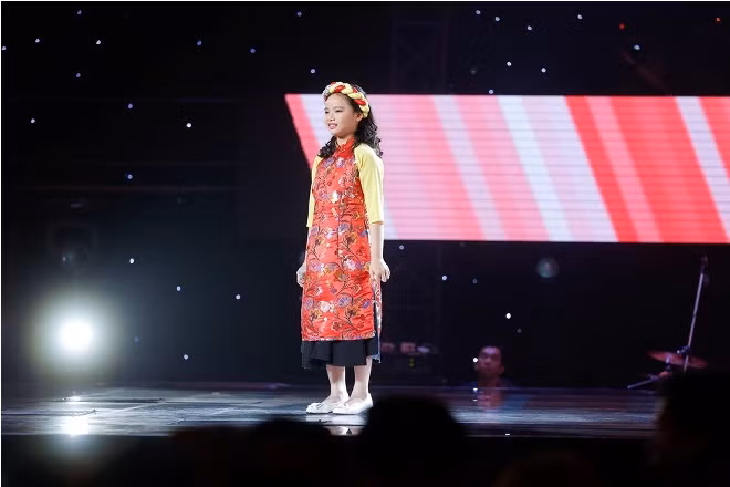 Tập 1 The Voice Kids 2017: Soobin Hoàng Sơn và Hương Tràm- Tiên Cookies 'bội thu' thi sinh ảnh 11