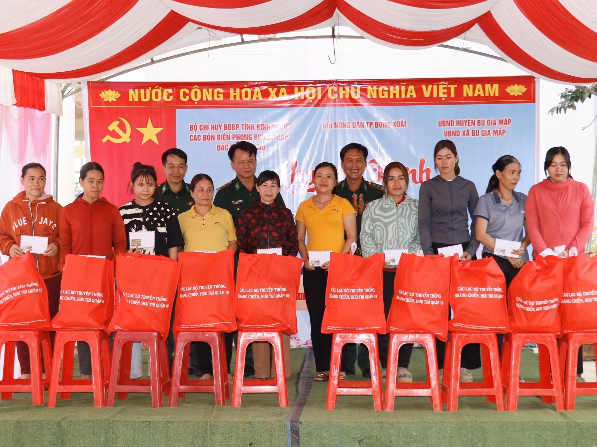 potal-xuan-ve-som-voi-dong-bao-thieu-so-vung-bien-binh-phuoc-7798855.jpg