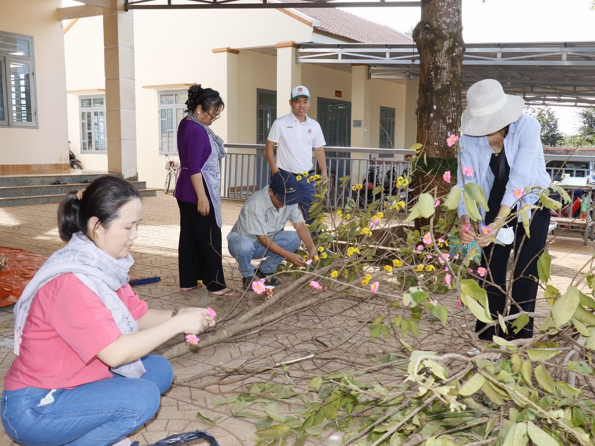 potal-xuan-ve-som-voi-dong-bao-thieu-so-vung-bien-binh-phuoc-7798847.jpg