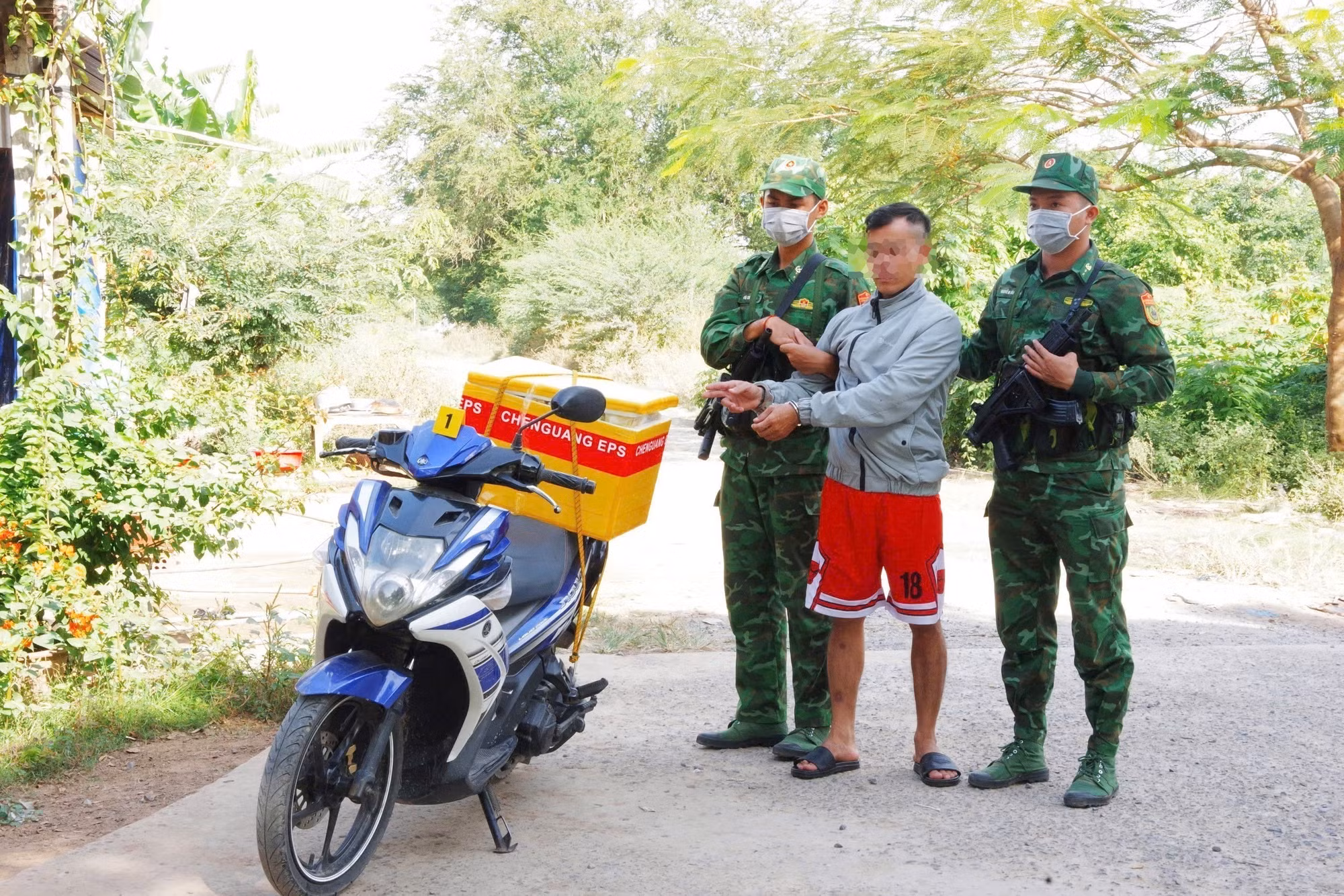 potal-an-giang-bat-vu-van-chuyen-hon-22kg-ma-tuy-tu-campuchia-ve-viet-nam-7788444.jpg