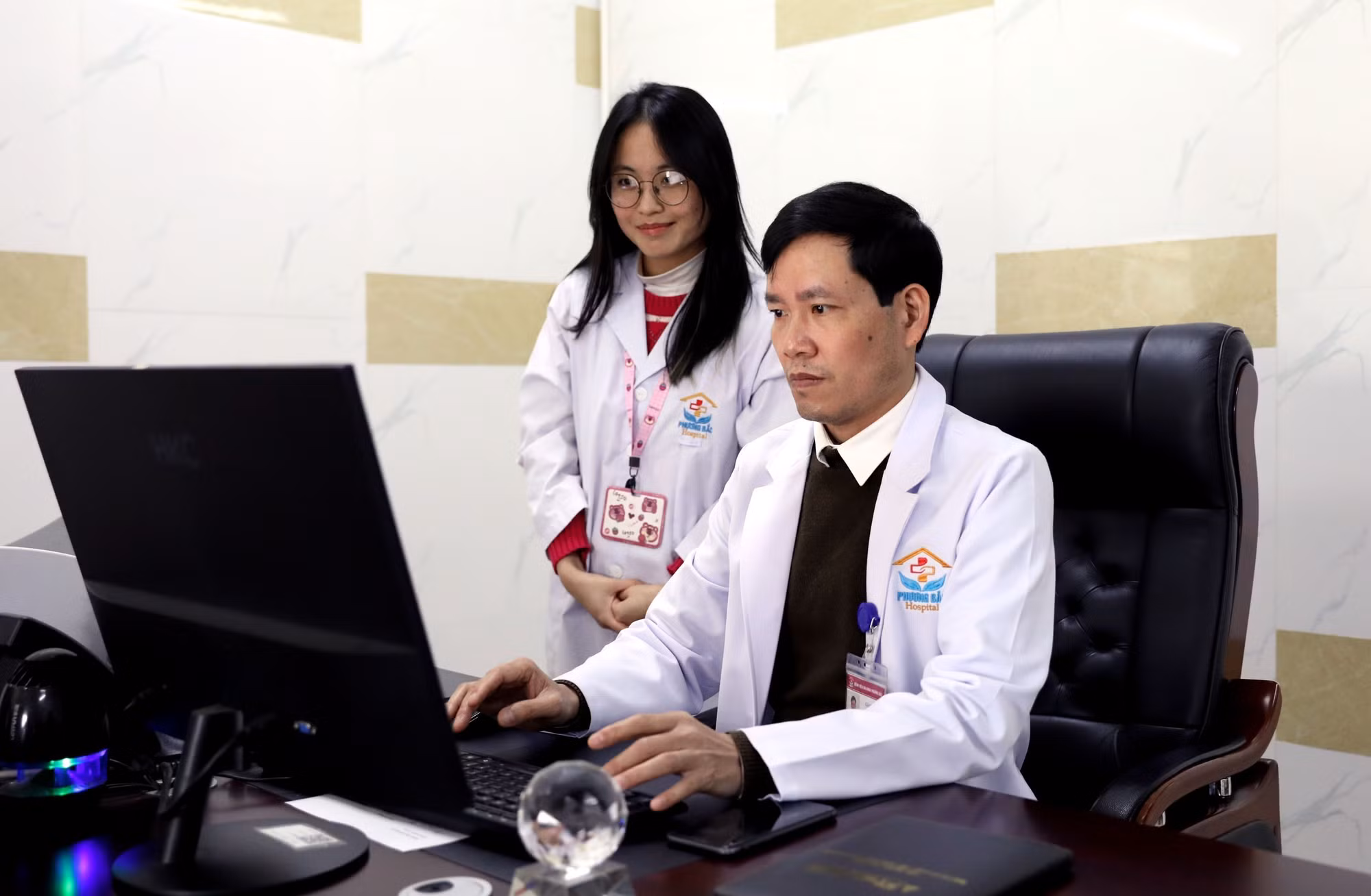 potal-ky-niem-70-nam-ngay-thay-thuoc-viet-nam-vi-bac-sy-hoi-sinh-anh-sang-cho-nguoi-benh-7877184.jpg