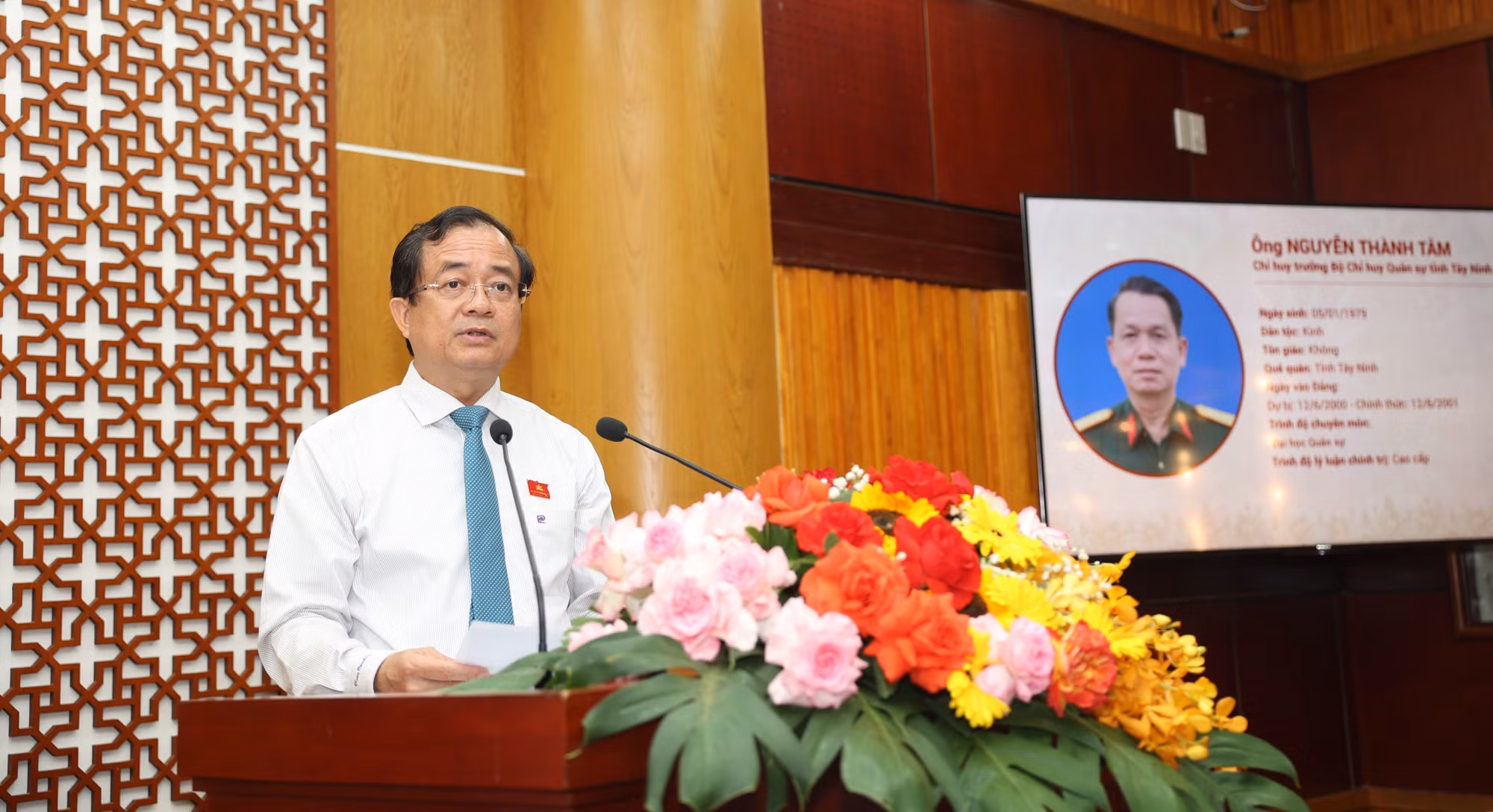 potal-ong-nguyen-manh-hung-duoc-bau-giu-chuc-danh-bi-thu-chu-tich-hdnd-tinh-tay-ninh-7919050.jpg