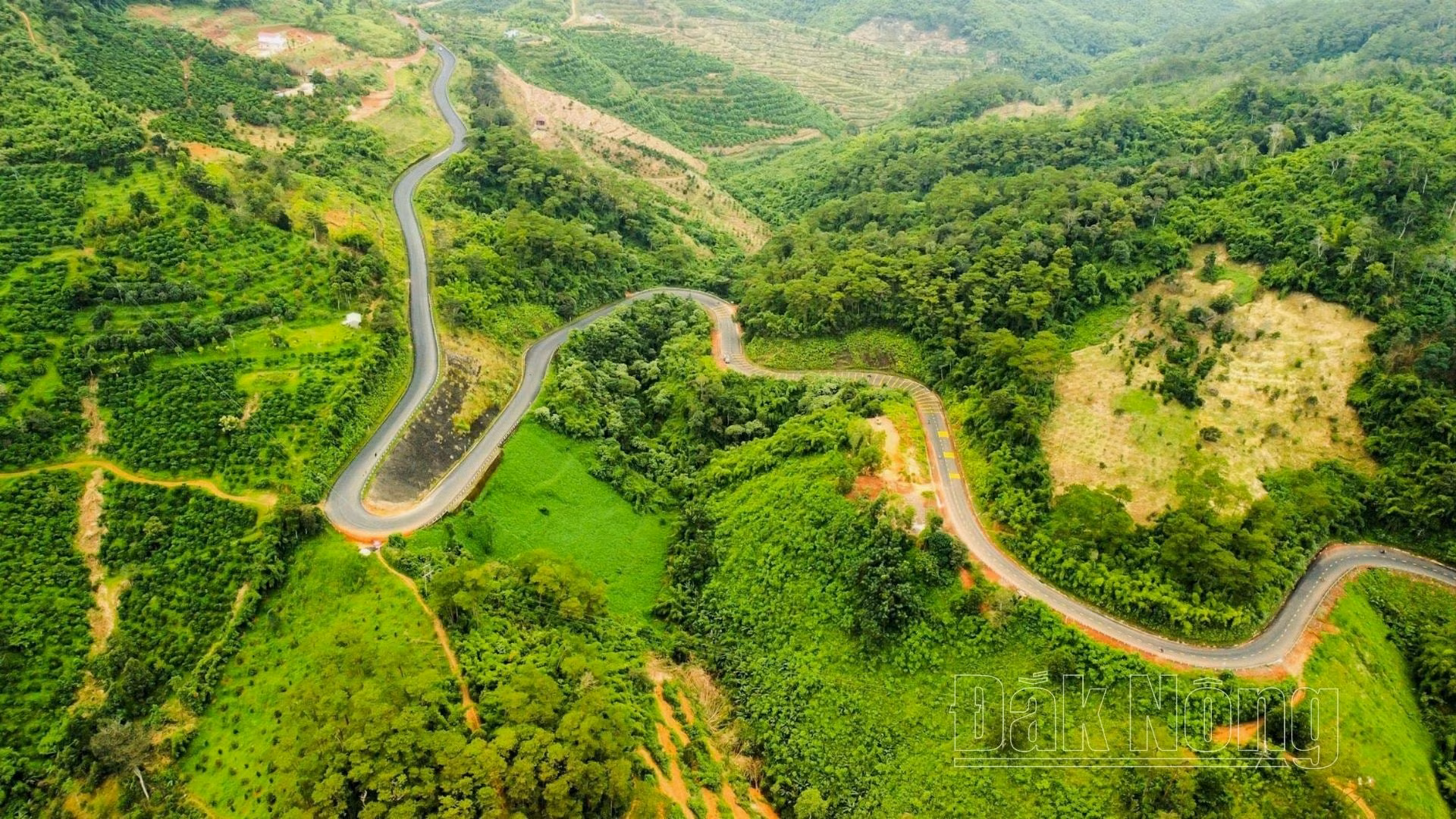 quoc-lo-28-noi-dak-nong-va-lam-dong.jpg